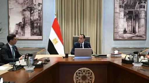 رئيس الوزراء يستعرض الاستراتيجية الصناعية الوطنية 2026–2030: 100 مليار دولار صادرات مستهدفة وتطوير شامل للقطاع