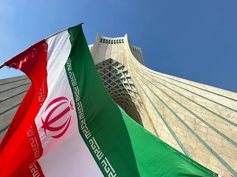 إيران