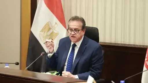 وزير الصحة يوافق على إجراء الولادة الطبيعية الأولى لكل سيدة «مجانا»