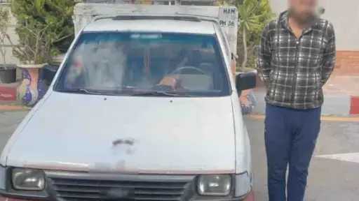 ضبط سائق “ربع نقل” بالبحيرة بعد قيادة برعونة واستخدام الهاتف أثناء السير على الطريق
