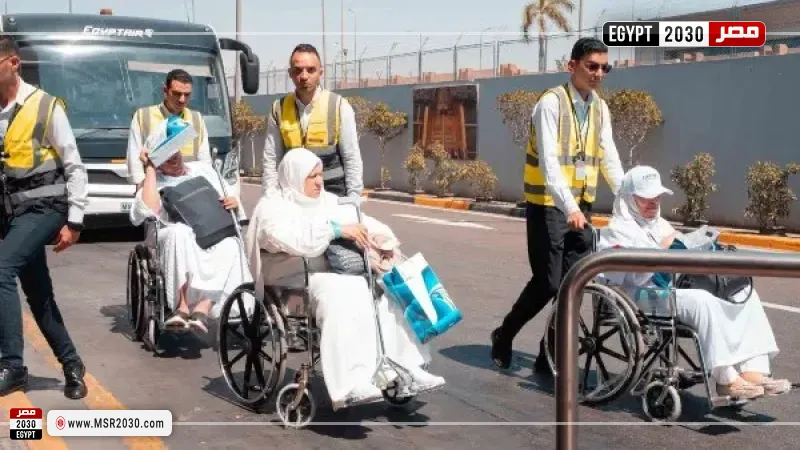 مصر للطيران تبدأ تشغيل الجسر الجوي لنقل حجاج بيت الله الحرام لموسم حج 1447هـ