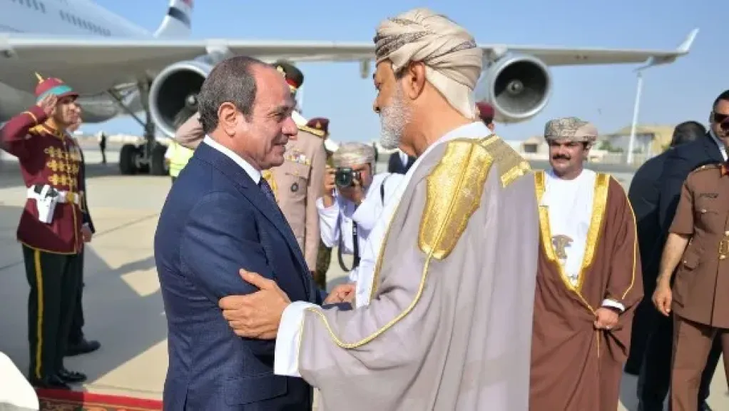 الرئيس السيسي يختتم زيارة أخوية إلى سلطنة عُمان ويؤكد دعم مصر الكامل لاستقرارها