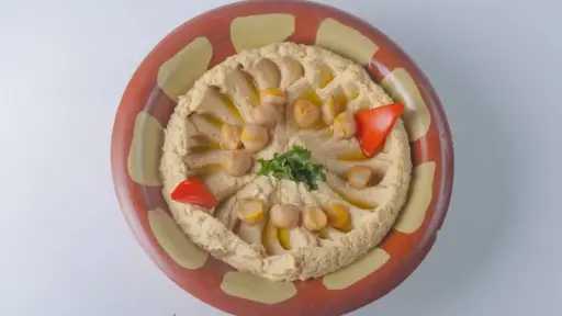 طريقة عمل سلطة الحمص