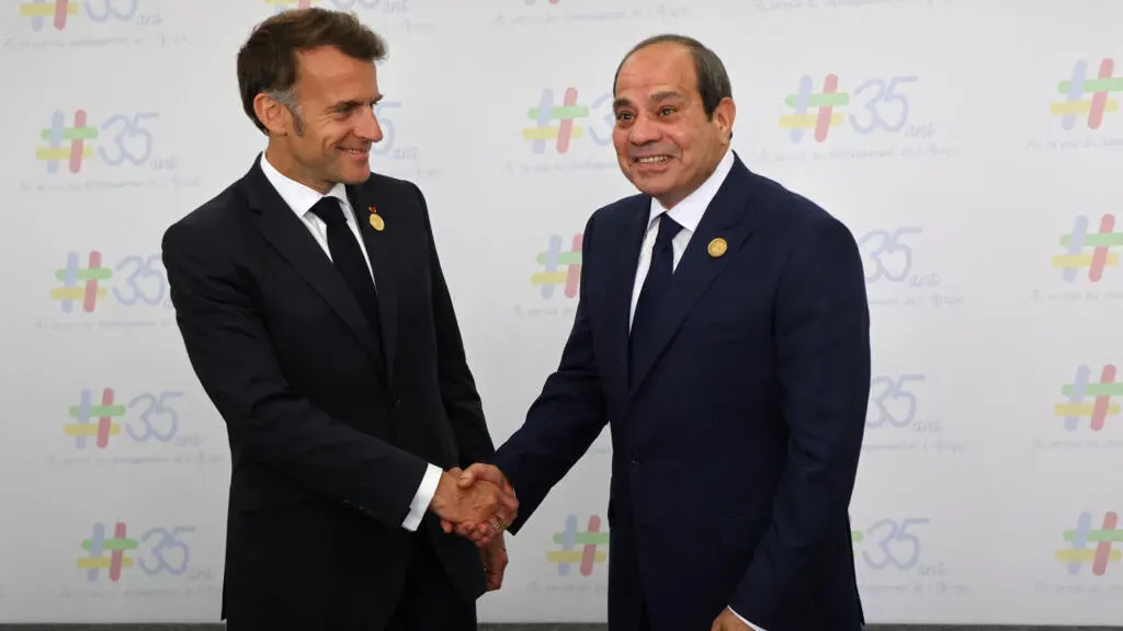 الرئيس السيسي وماكرون