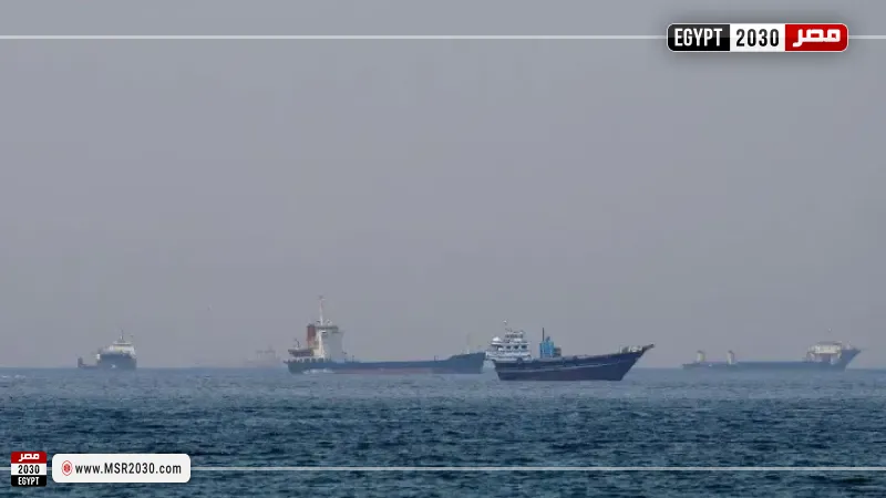 سفن في مضيق هرمز