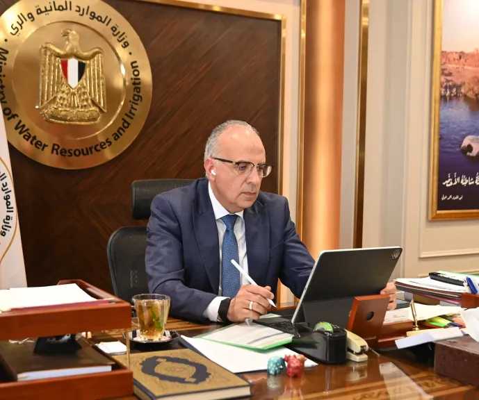 وزير الري يعقد اجتماعًا لمتابعة موقف إزالة التعديات على المجاري المائية