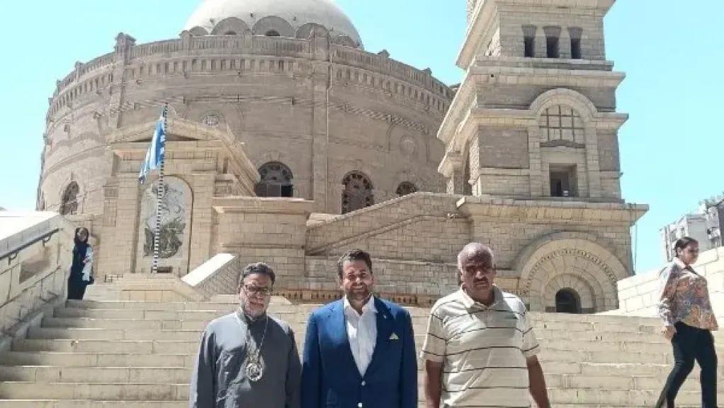 مبعوث الرئيس الأمريكي لشئون السياحة يزور منطقة مجمع الأديان بمصر القديمة