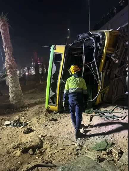 إصابة 9 أشخاص في انقلاب أتوبيس من أعلى كوبري الأباجية بمنشأة ناصر