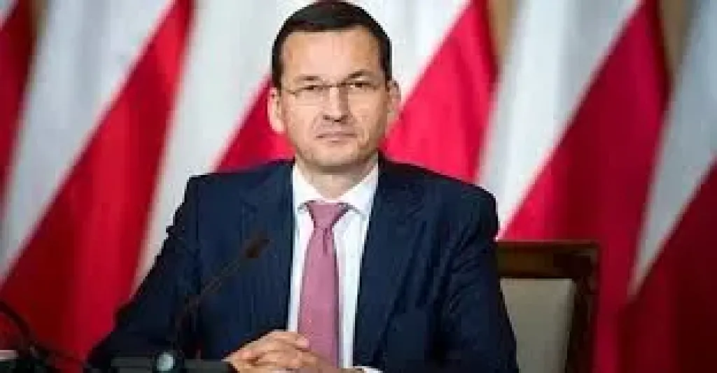 وزير العدل البولندي السابق زيوبرو المطلوب في بلده يعلن سفره من المجر إلى الولايات المتحدة