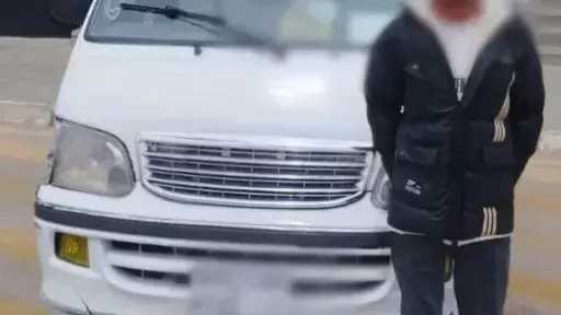 بعد تداول الفيديو.. ضبط سائق ميكروباص صدم دراجة... بعد تداول الفيديو.. ضبط سائق ميكروباص صدم دراجة نارية وفر هاربًا في البحيرة