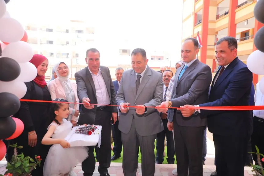 محافظ دمياط يفتتح مدرسة العوامر