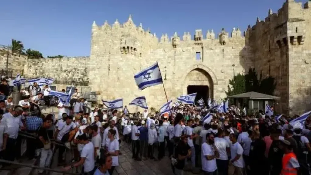 مئات الإسرائيليين يقتحمون البلدة القديمة بالقدس ويهتفون «الموت للعرب»