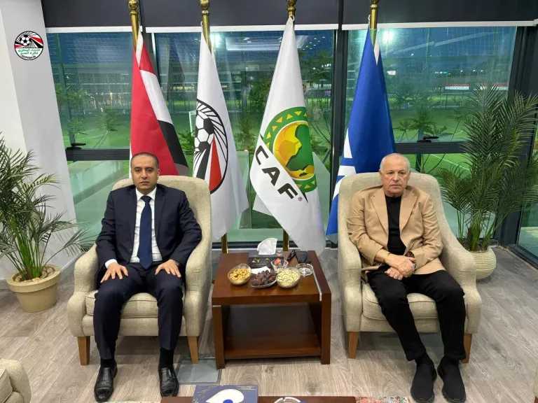 أبو ريدة يستقبل وزير الشباب والرياضة الجزائري
