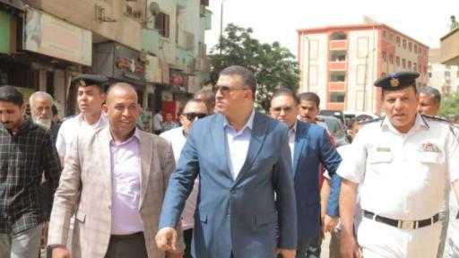 محافظ قنا يتفقد السوق الحضاري بنجع حمادي ويوجه بتشديد الانضباط وإزالة الإشغالات