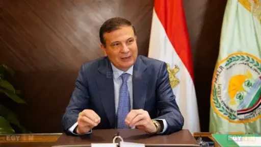 وزير الزراعة يتوجه للجزائر للمشاركة في المعرض الدولي... وزير الزراعة يتوجه للجزائر للمشاركة في المعرض الدولي للفلاحة