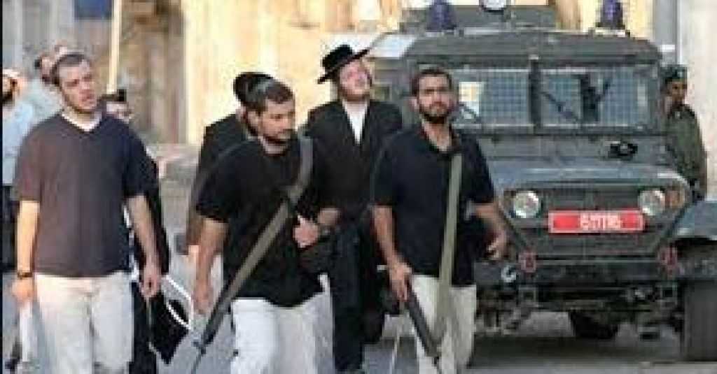 مستوطنون يقتحمون سنجل ويؤدون طقوسًا تلمودية شمال رام الله