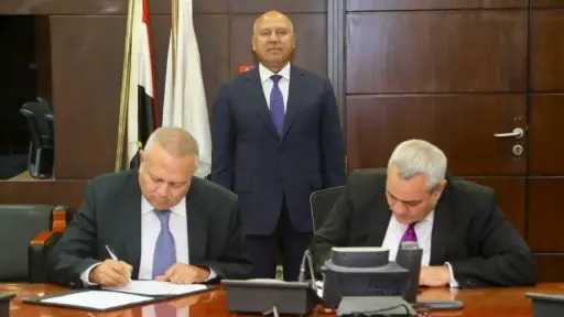 وزارة النقل توقع مذكرة تفاهم مع سكاي بورتس لإنشاء ميناء جاف ببرج العرب