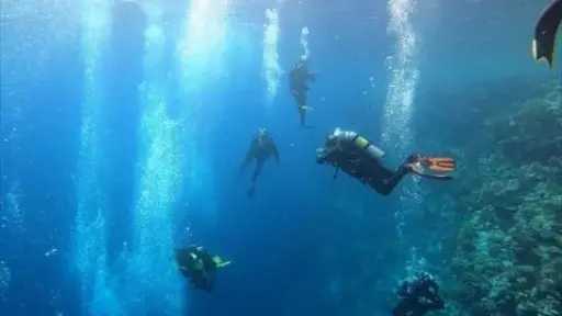 الخارجية الإيطالية: العثور على جثث 4 إيطاليين في كهف بحري بالمالديف