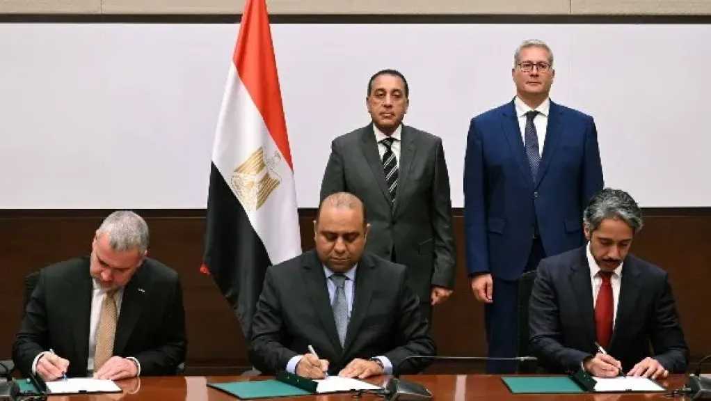 مدبولي يشهد توقيع مذكرة تفاهم بين البترول وشركة إكسون موبيل وشركة قطر للطاقة في مجال الغاز
