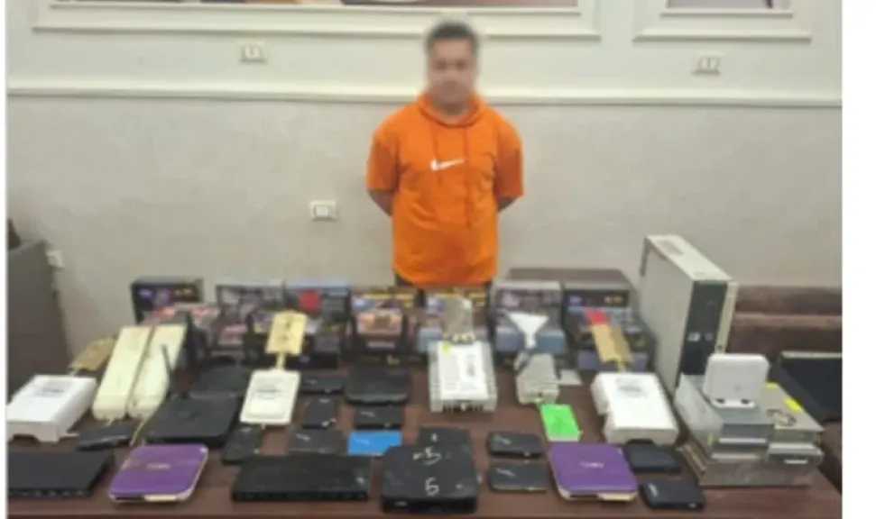 سقوط صاحب شبكة بث فضائي غير مرخص بالمنوفية لإعادة بث القنوات المشفرة