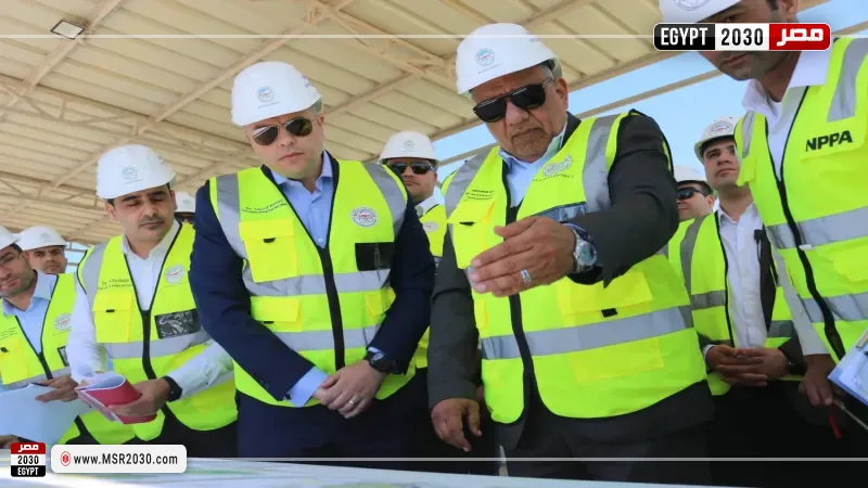 وزير الكهرباء خلال المراسم