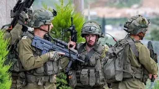 تصعيد خطير في الضفة.. اقتحام قرية المغير وتخريب منازل الفلسطينيين فجراً