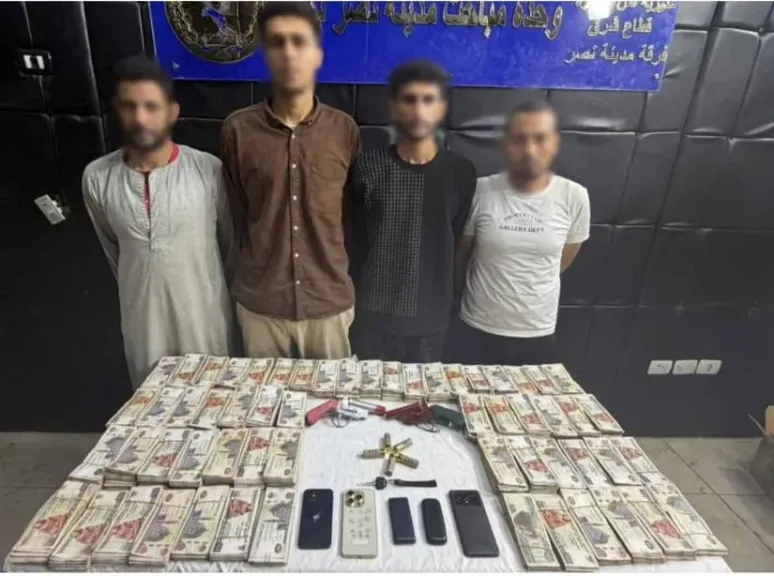 المتهمين 