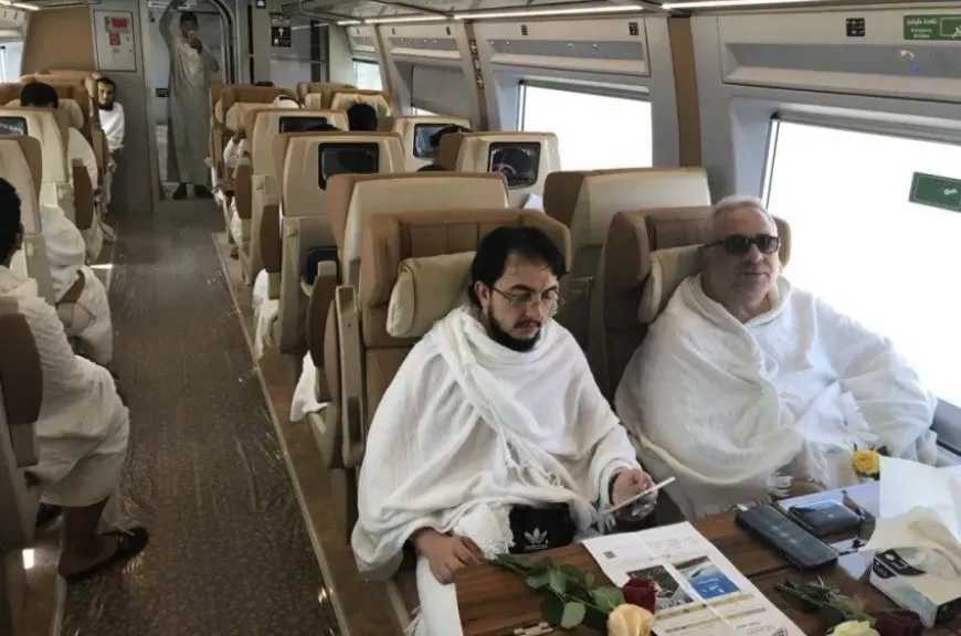 قطار الحرمين ينقل أكثر من 800 ألف حاج ضمن خطة تشغيلية متكاملة لموسم الحج