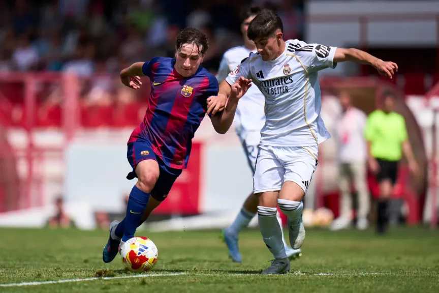 عاجل| ريمونتادا ملكية في النهائي.. ريال مدريد يسحق برشلونة ويتوج بكأس الأبطال للشباب بمشاركة حمزة عبد الكريم