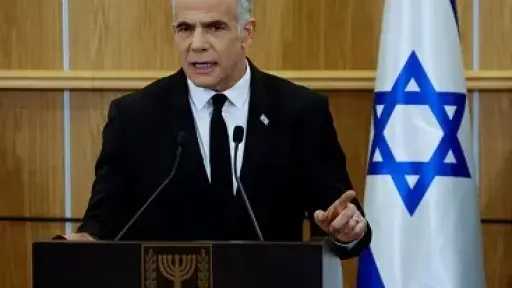 يائير لابيد: الاتفاق مع إيران كارثة.. وحكومة نتنياهو فشلت في حروبها بالمنطقة