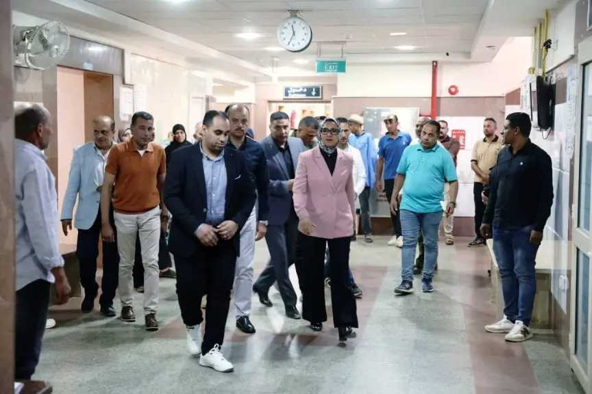 خلال زيارة عيد الأضحى.. محافظ الوادي الجديد تتابع جاهزية مستشفى الخارجة