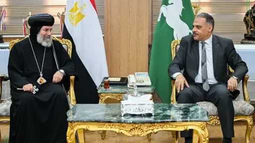 محافظ الشرقية يستقبل الأنبا صليب لتقديم التهنئة بعيد... محافظ الشرقية يستقبل الأنبا صليب لتقديم التهنئة بعيد الأضحى ويؤكد عمق التلاحم الوطني