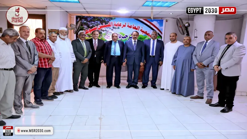 محافظ سوهاج يزور دار رعاية المسنين