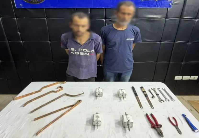 ضبط شخصين لسرقة بارات نحاسية من غرفة كهرباء بمدينة نصر