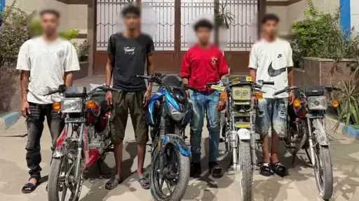 ضبط 4 أشخاص ببني سويف بعد تداول فيديو... ضبط 4 أشخاص ببني سويف بعد تداول فيديو لاستعراض خطير بالدراجات النارية