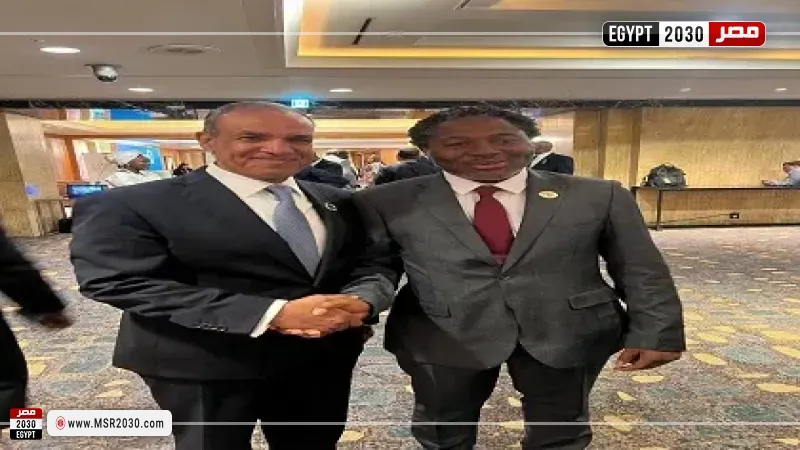 وزير الخارجية يلتقي نائب وزير الخارجية والتكامل الاقتصادي الدولي بجمهورية ليبيريا