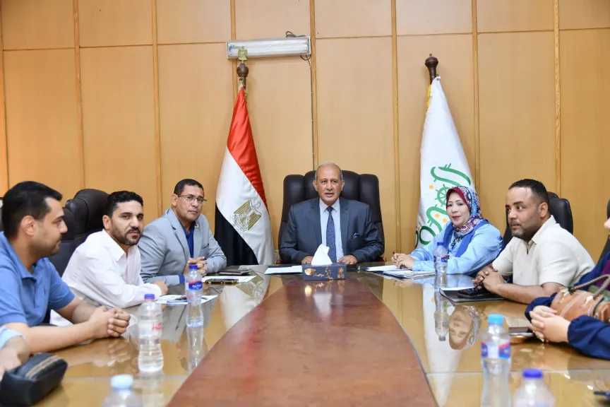 بتكليف من محافظ الفيوم.. سكرتير عام المحافظة يتابع موقف الرد على منظومة الشكاوى الحكومية