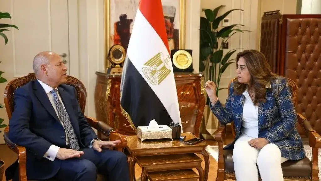 وزيرة التنمية المحلية والبيئة