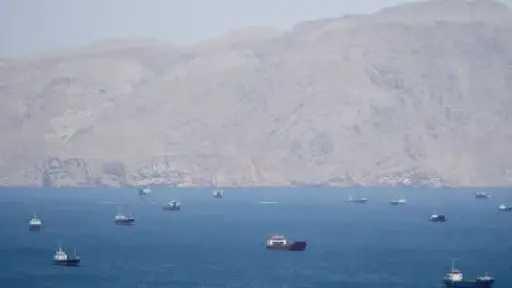 لندن وباريس تقودان تحالفا دوليا لتطهير مضيق هرمز من الألغام