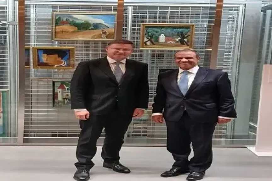 وزير الخارجية يلتقي المفوض الأوروبي للاقتصاد والإنتاجية على هامش الاجتماع السنوي للبنك الأوروبي لإعادة الإعمار والتنمية