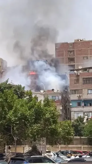  حريق أعلى سطح عقار بالبساتين 