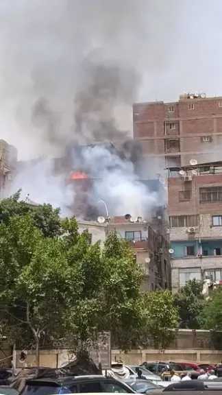 حريق أعلى سطح عقار بالبساتين