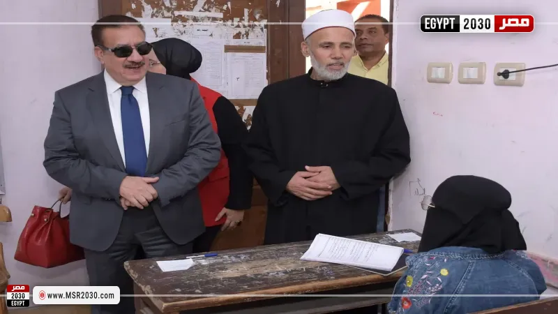 محافظ بورسعيد يتابع سير امتحانات الثانوية الأزهرية بالمحافظة