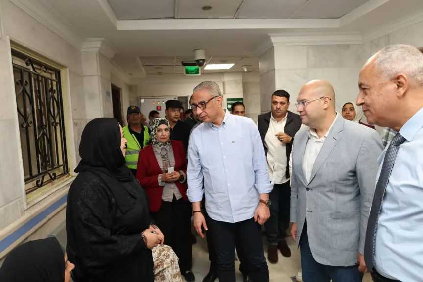 محافظ الجيزة يتفقد مستشفى شبرامنت المركزي بأبو النمرس للوقوف على مستوى الخدمات الصحية المقدمة للمواطنين