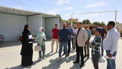 نائب محافظ الوادى الجديد يتفقد اعمال تطوير أرض المعارض بحى الأمل بالخارجة