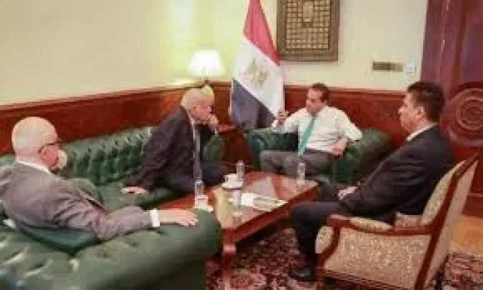 وزير الصحة يستقبل السير مجدي يعقوب لبحث أحدث تطورات علاج أمراض القلب بالخلايا الجذعية