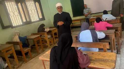 الثانوية الأزهرية 2026.. طلاب العلمي يؤدون امتحان الرياضيات... الثانوية الأزهرية 2026.. طلاب العلمي يؤدون امتحان الرياضيات البحتة وسط إجراءات مشددة