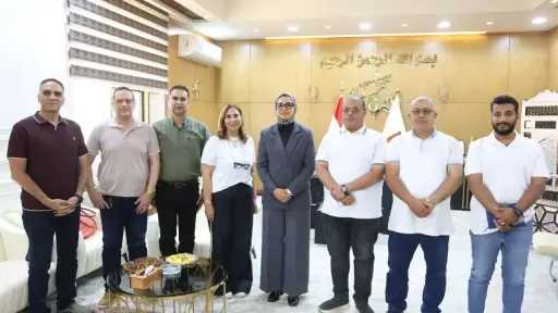 محافظ الوادي الجديد تلتقي وفد شركة طيران الخدمات... محافظ الوادي الجديد تلتقي وفد شركة طيران الخدمات البترولية