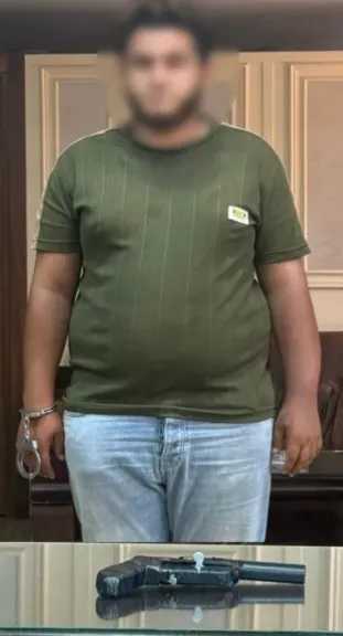 ضبط عاطل أظهر سلاحًا ناريًا داخل سوق بالمنصورة