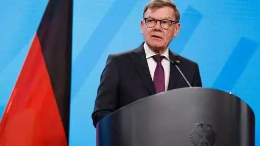 ألمانيا: إعلان إيران إنهاء هجماتها على إسرائيل يمكن... ألمانيا: إعلان إيران إنهاء هجماتها على إسرائيل يمكن أن يكون خطوة صحيحة